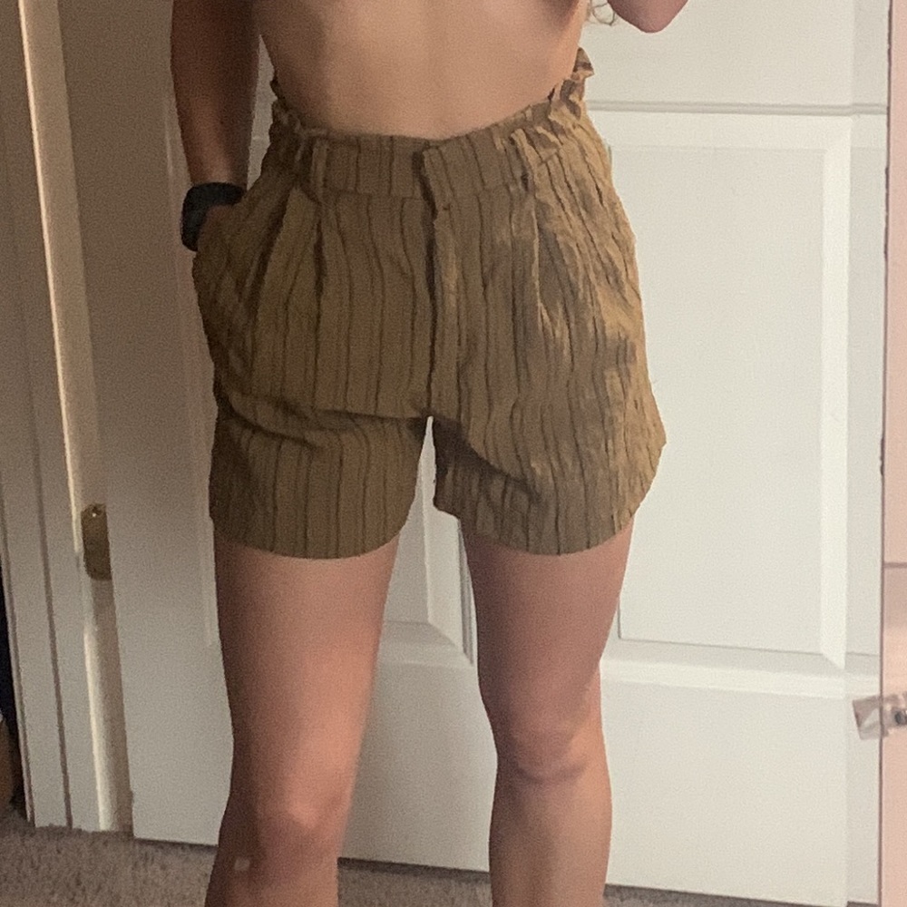 H&M High-Waisted Dark Beige Lined Shorts with Ruffled Waist Band